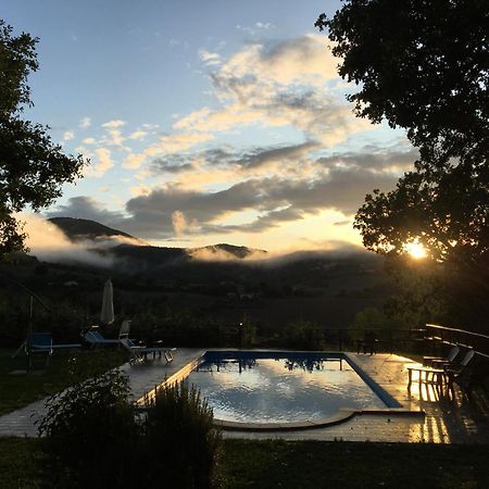 Agriturismo Gioie Di Campagna Фабріано Екстер'єр фото